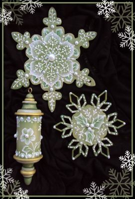 Snowflakes and Pearls - Green